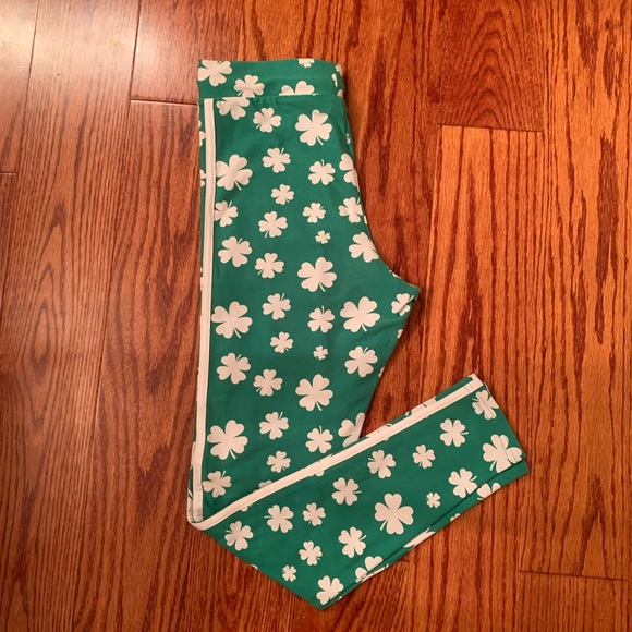 🍀Luck of the Irish 4 Leaf Clover High Waist Leggings (Green & White) - Picture 2 of 7